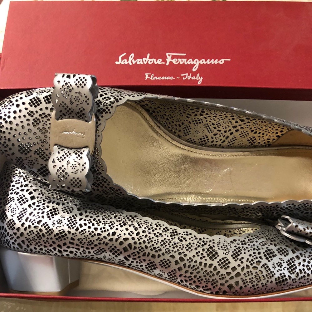 Salvatore Ferragamo Silver Bow Shoes Size 39.5